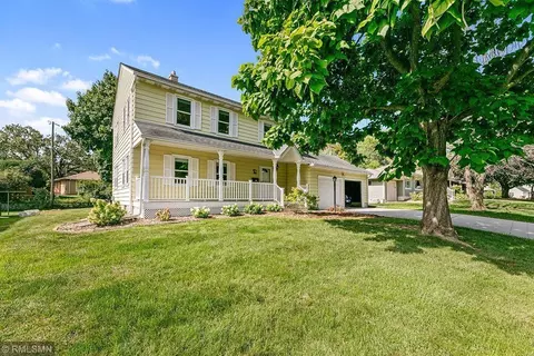 213 Dessa Ln, South Saint Paul, MN 55075