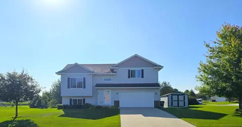 941 Cedar Ave N, Maple Lake, MN 55358