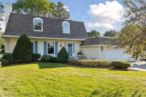 1689 Bellows St, West Saint Paul, MN 55118