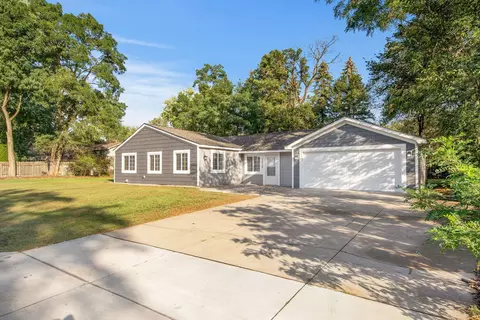 1515 87th Ave NE, Blaine, MN 55449