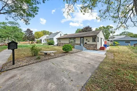 1508 Western Ave N, Saint Paul, MN 55117
