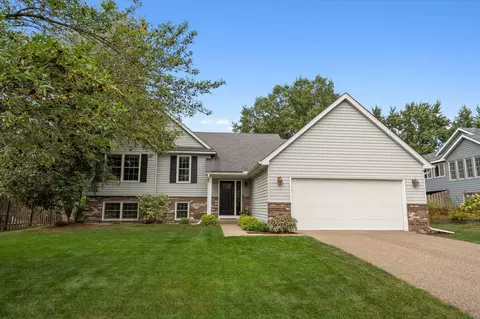 2170 Wallingford Ln, Woodbury, MN 55125