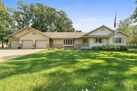 16896 Oak St, Little Falls, MN 56345