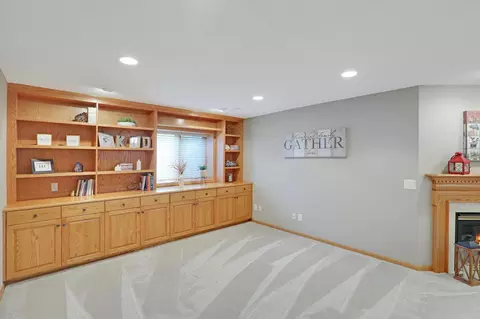 3426 Eagan Oaks Ct, Eagan, MN 55123 photo 27