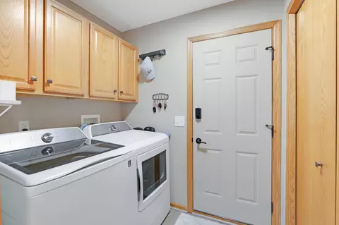 3426 Eagan Oaks Ct, Eagan, MN 55123 photo 34