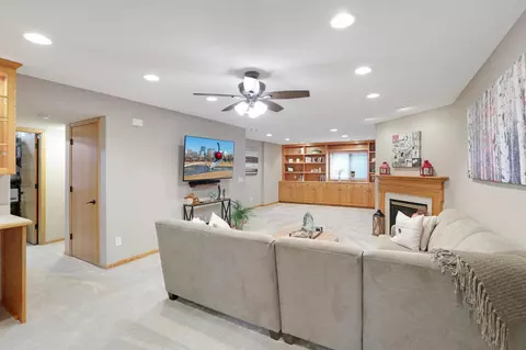 3426 Eagan Oaks Ct, Eagan, MN 55123 photo 26