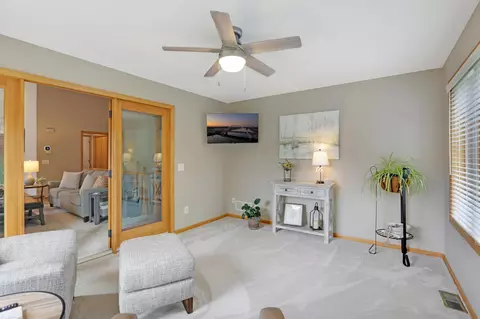 3426 Eagan Oaks Ct, Eagan, MN 55123 photo 12