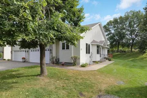 3426 Eagan Oaks Ct, Eagan, MN 55123 photo 35