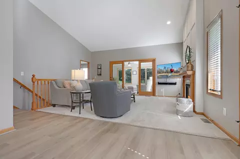 3426 Eagan Oaks Ct, Eagan, MN 55123 photo 37