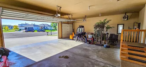 813 Birdie Ct, Mapleton, ND 58059 photo 42