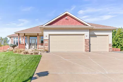 31742 Marshview Ct, Lindstrom, MN 55045