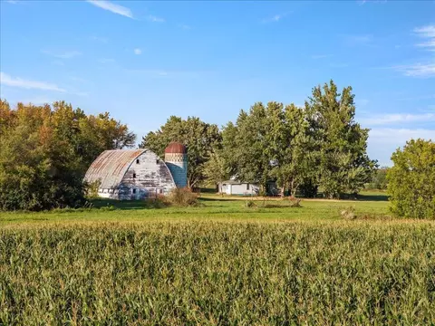 5689 Coral Rd, Randall, MN 56475