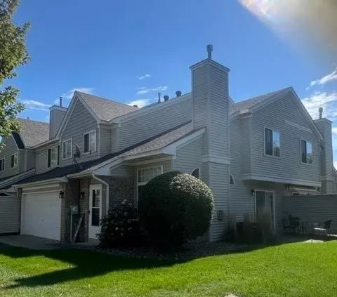 8588 Brinkley Ln, Inver Grove Heights, MN 55076