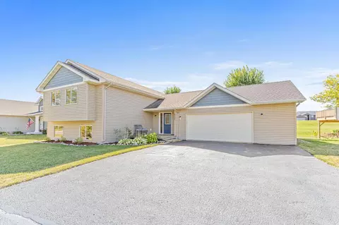 6309 Dempsey Ave SW, Waverly, MN 55390