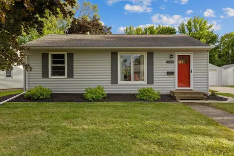 1704 Sheridan St, Albert Lea, MN 56007