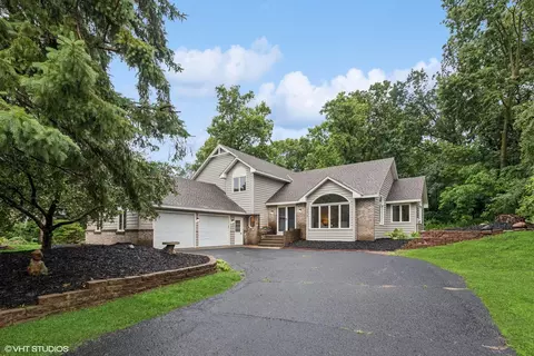 13875 Pennock Ave, Apple Valley, MN 55124