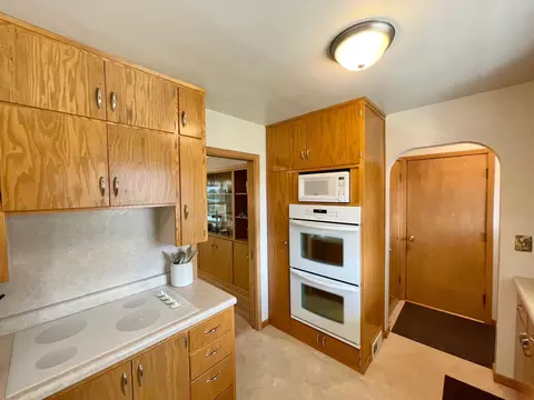 Kitchen - 401 White St N, Comfrey, MN 56019 photo 7 of 11