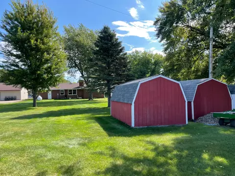 Exterior - 401 White St N, Comfrey, MN 56019 photo 16 of 17