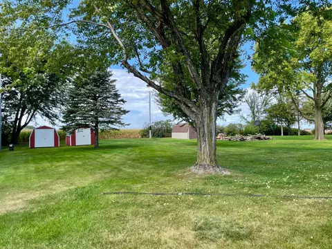 Exterior - 401 White St N, Comfrey, MN 56019 photo 12 of 17