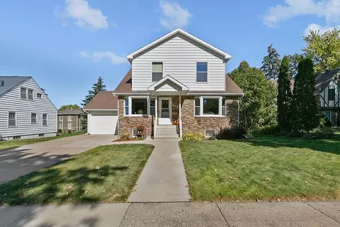 216 E School St, Owatonna, MN 55060