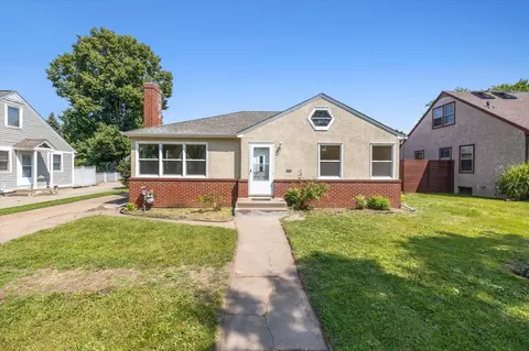 1021 Idaho Ave W, Saint Paul, MN 55117