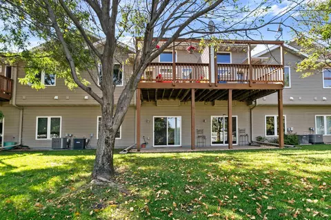 1551 Lincoln Park Dr, South Saint Paul, MN 55075