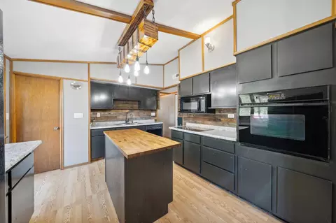 638 W Dale St, Ellsworth, WI 54011