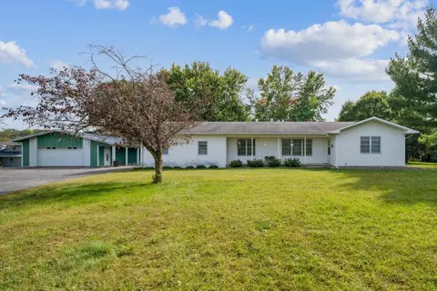 2004 48th St NE, Rochester, MN 55906
