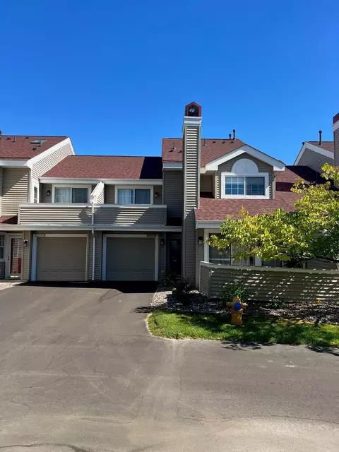 2040 Shenandoah Ct #G, Plymouth, MN 55447