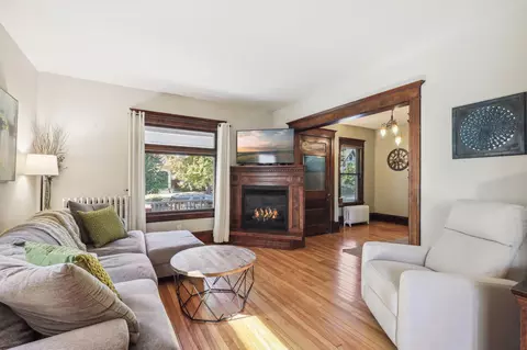 3317 Dupont Ave S, Minneapolis, MN 55408