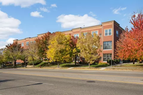 1941 Ford Pkwy #207, Saint Paul, MN 55116
