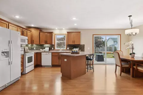 2103 Blake Ave, Lester Prairie, MN 55354