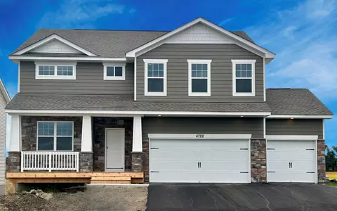 4722 Devonshire Ln, Chaska, MN 55318