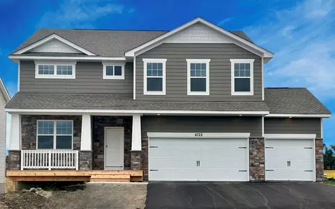 4722 Devonshire Ln, Chaska, MN 55318