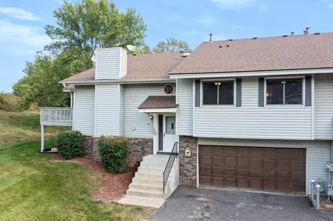 1048 Aston Cir, Burnsville, MN 55337