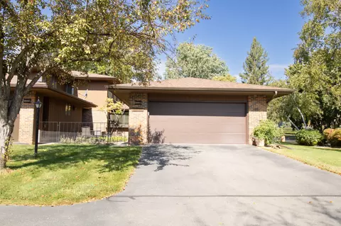 2001 Southfield Ct SW, Rochester, MN 55902