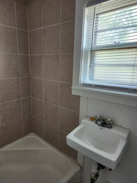 1237 7th St E, Saint Paul, MN 55106 photo 20