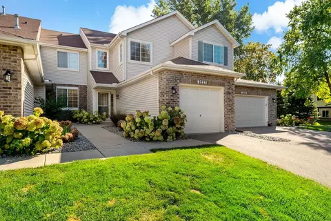 2227 Creekside Ct #104, Eagan, MN 55122