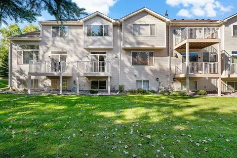 2227 Creekside Ct #104, Eagan, MN 55122 photo 3
