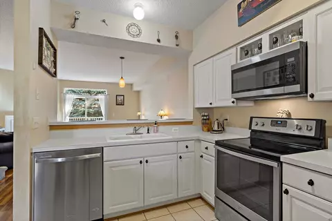 2227 Creekside Ct #104, Eagan, MN 55122 photo 13