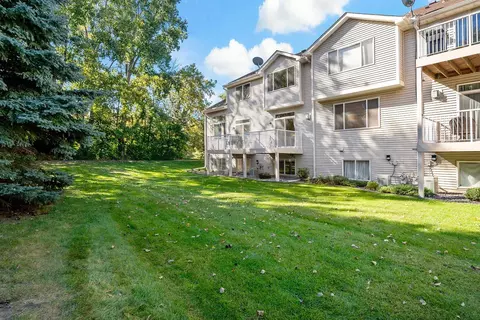 2227 Creekside Ct #104, Eagan, MN 55122 photo 4