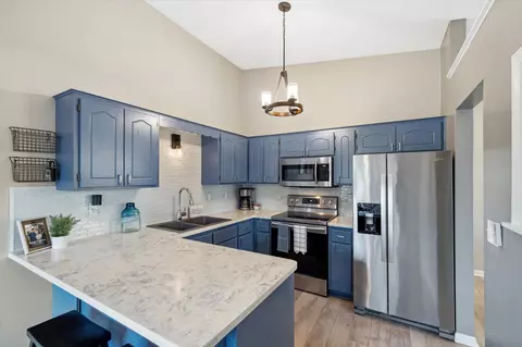 4449 Clover Ln #B, Eagan, MN 55122 photo 9