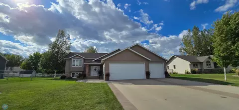 5201 18th St N, Moorhead, MN 56560