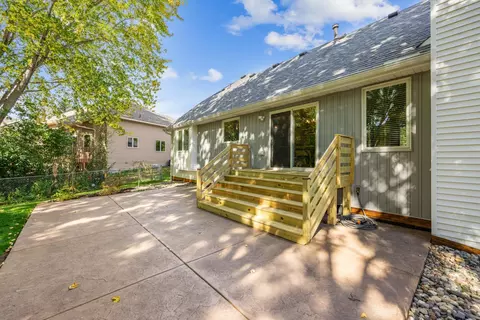 658 Mcfaddens Trl, Eagan, MN 55123 photo 51