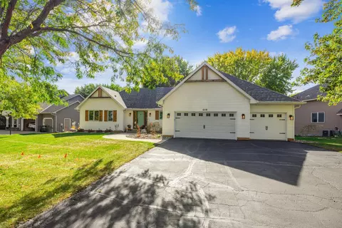 658 Mcfaddens Trl, Eagan, MN 55123 photo 3