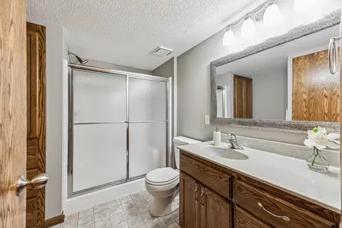 658 Mcfaddens Trl, Eagan, MN 55123 photo 40