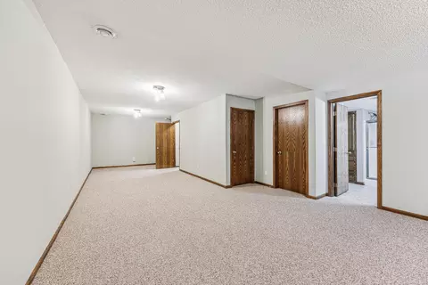 658 Mcfaddens Trl, Eagan, MN 55123 photo 39