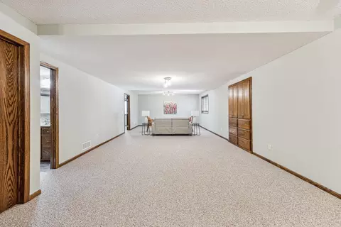 658 Mcfaddens Trl, Eagan, MN 55123 photo 37