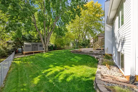 658 Mcfaddens Trl, Eagan, MN 55123 photo 54