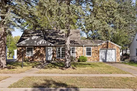 2117 Magnolia Ave E, Saint Paul, MN 55119